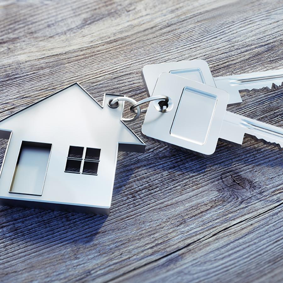 house-with-keychain